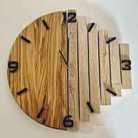 orologio-legno-ulivo-con-listelli orologio da parete realizzato in legno di ulivo