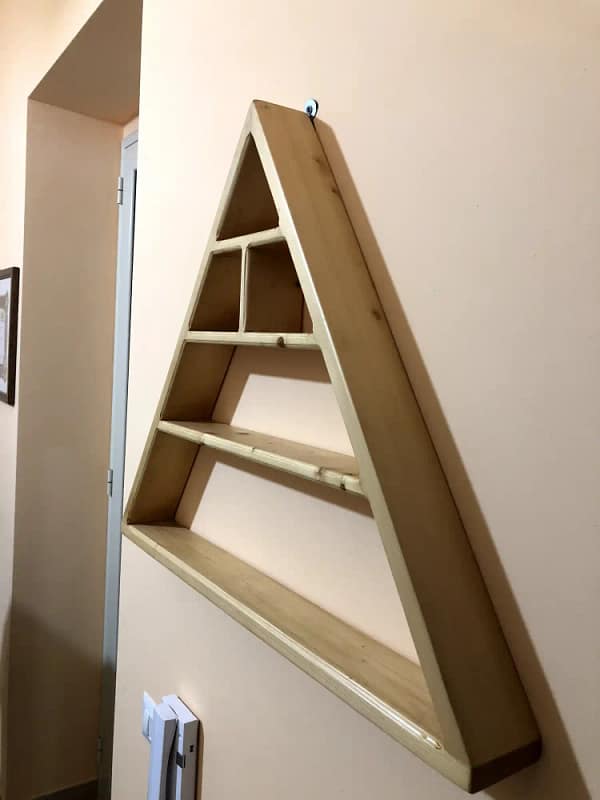 Piramide Portaoggetti Bacheca in legno di abete (2) Piramide Portaoggetti Bacheca in legno di abete