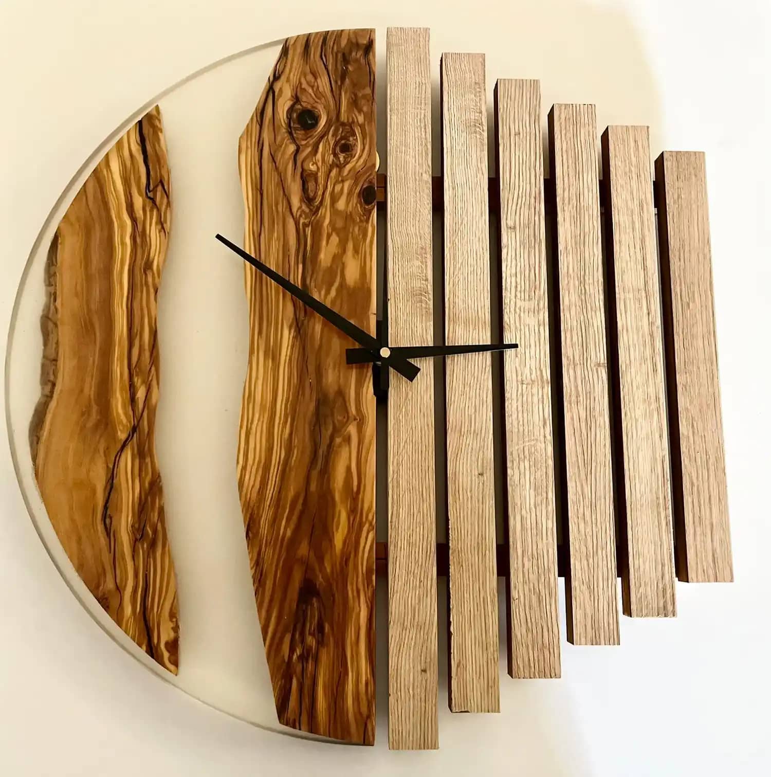 Orologio Da Parete Legno E Resina Epossidica - WoodDecor